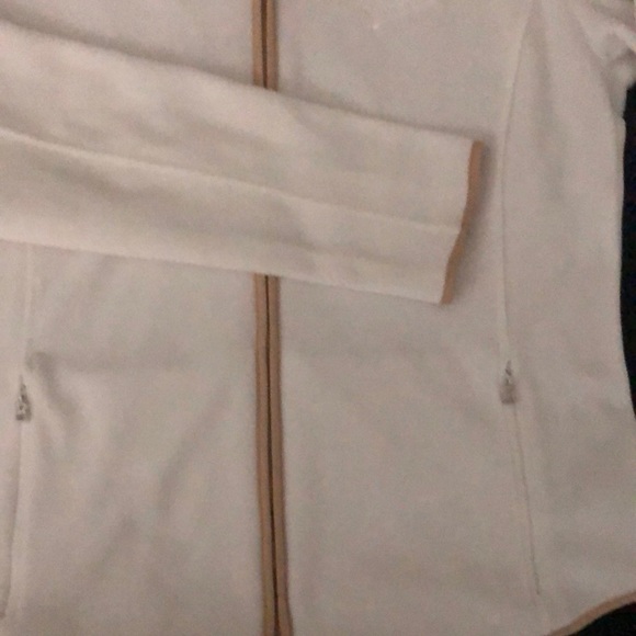 Bogner full zip sweater/fleece skiwear. Two zippered pockets - Picture 3 of 8